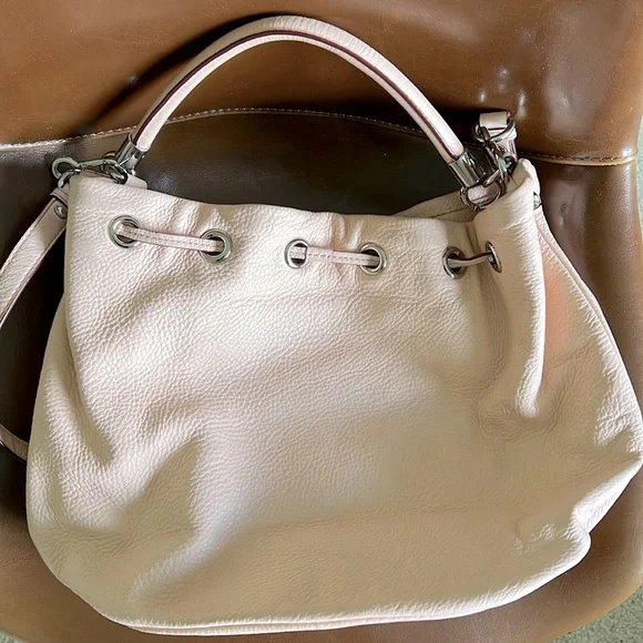 Marc by Marc Jacobs Too Hot To Handle Pale Pink REG. Textured Leather Bucket Bag - Picture 5 of 7
